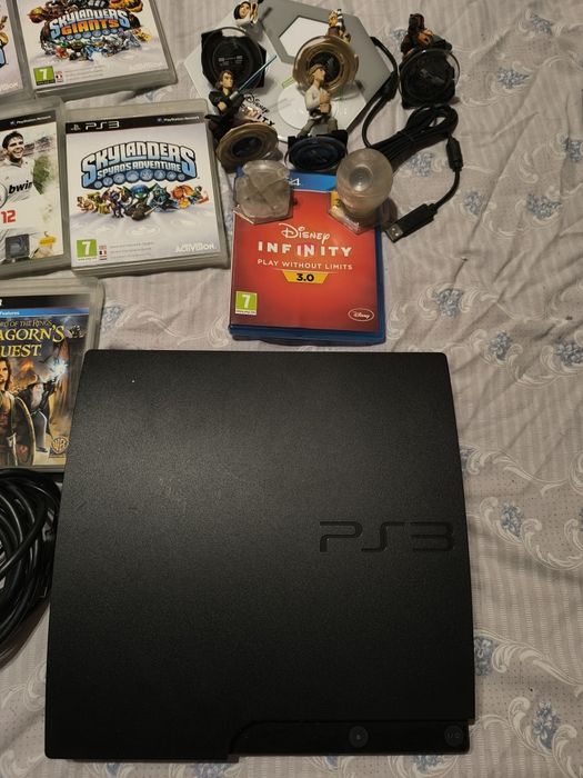 PS3 plataforma com bonecos da Disney