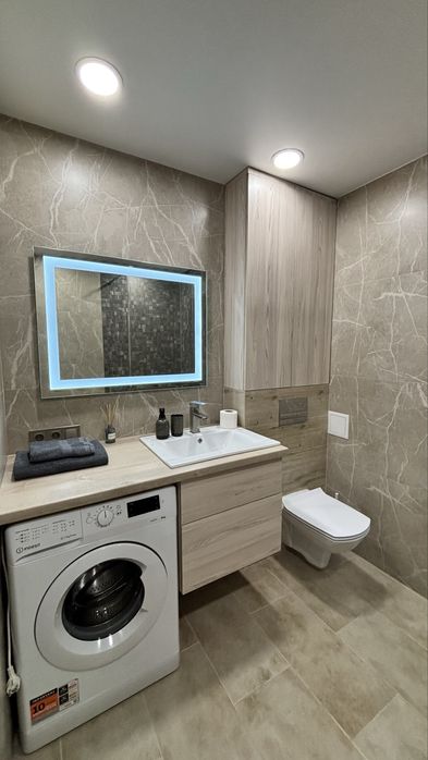 Подобово. Центр. ЖК Домбровський.