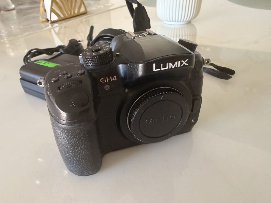 Câmara Fotografica Panasonic Lumix GH4 Hibrida