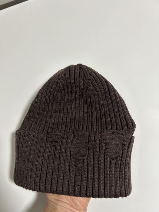 Модна стильна шапка