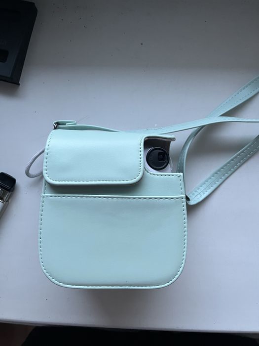 Полароїд instax mini 12, з чохлом