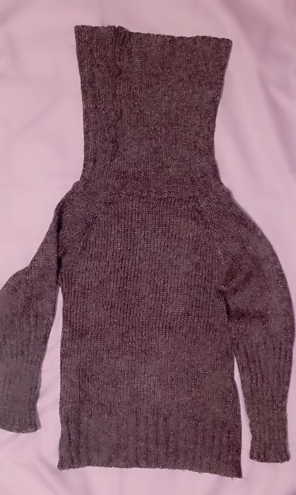 Sweter z wysokim golfem, rozmiar S