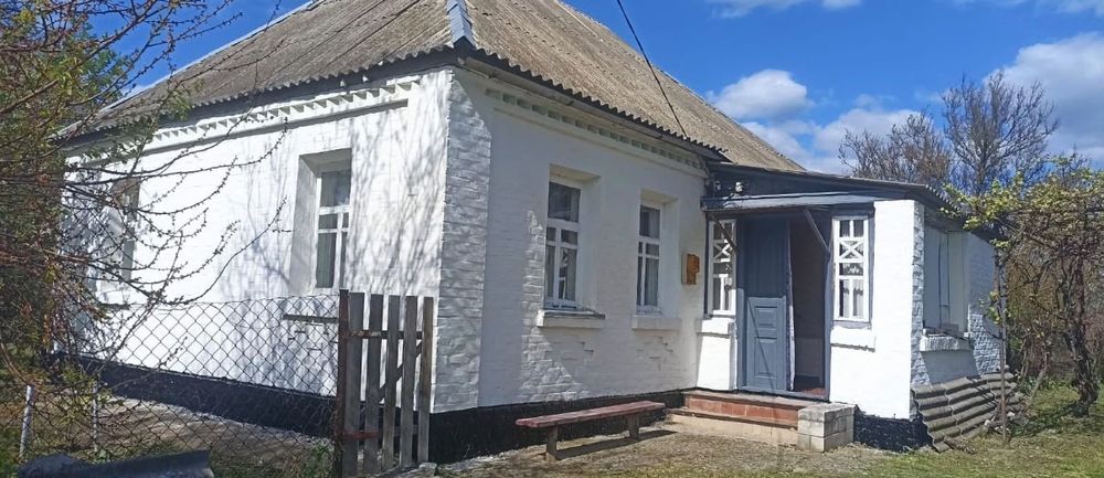 Проається приватний будинок м. Березань (Заріччя)
Район Заріччя.