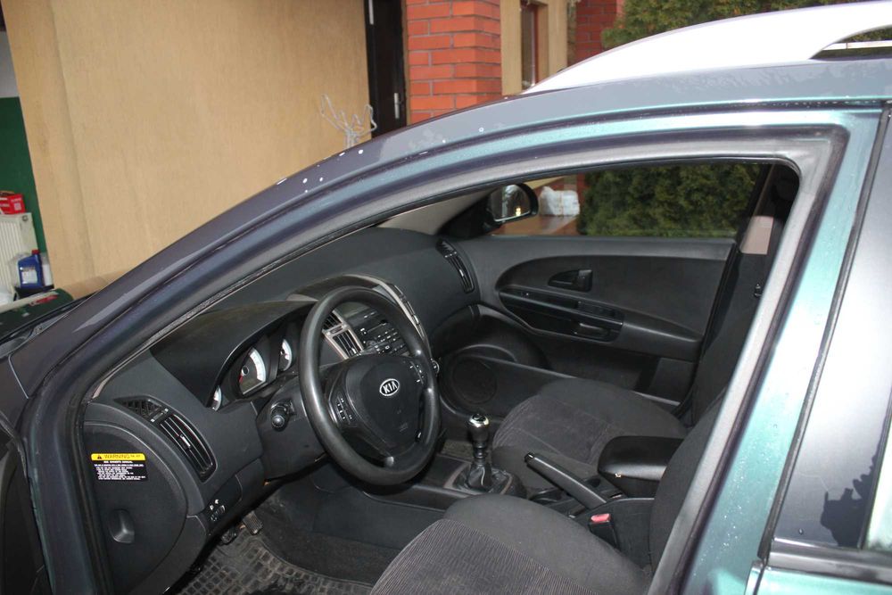 Kia Ceed polski salon