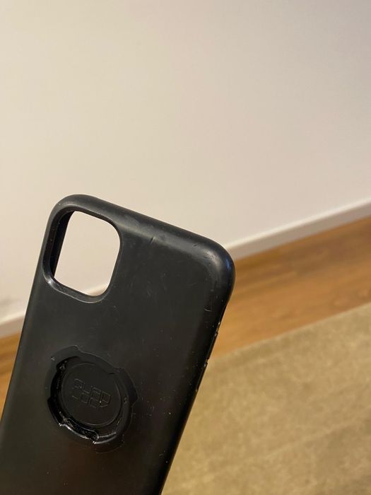 Iphone 11 com capa quad lock