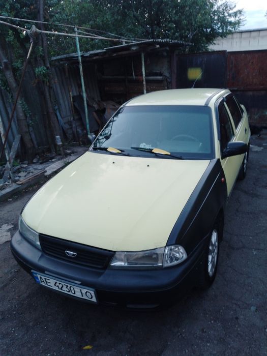 Нексия 2006г. 1.5 8кл. газ 2 1000$ без торгов.