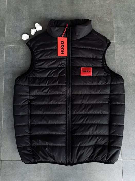 Жилетка на весну від Hugo Boss
