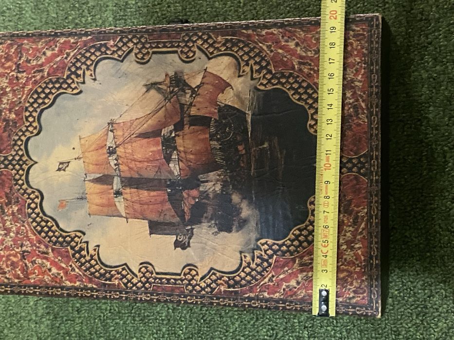 Шкатулка ключница