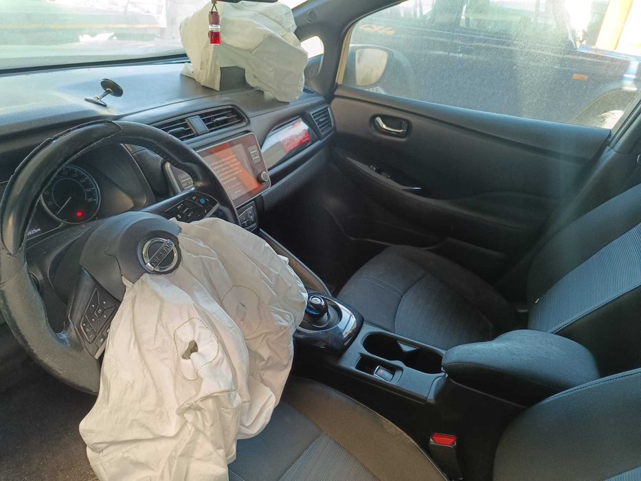 Automovel Nissan LEAF