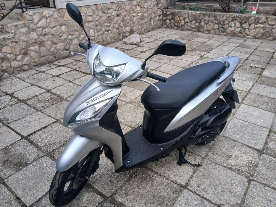 Максі-скутер Honda dio 110