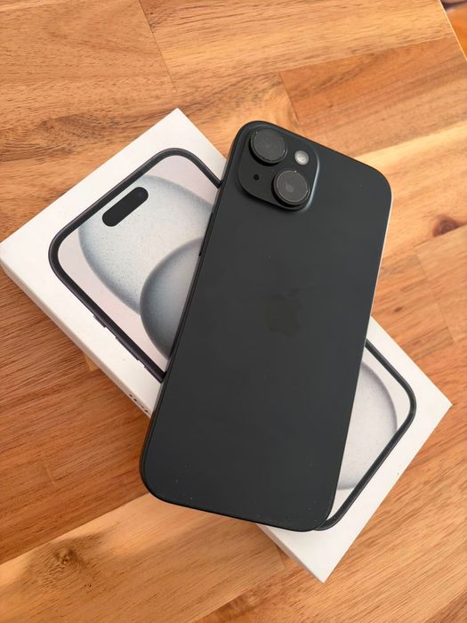 iPhone 15 128GB Preto