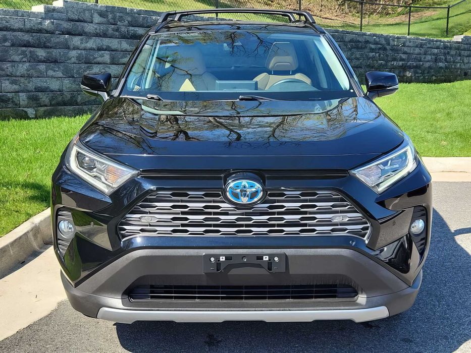 Toyota RAV4 Limited      2021