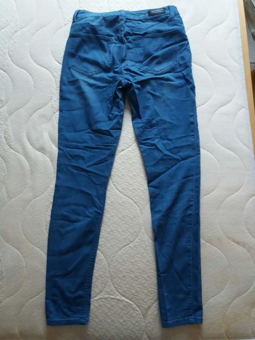 Niebieskie rurki skinny Pieces 38 M
