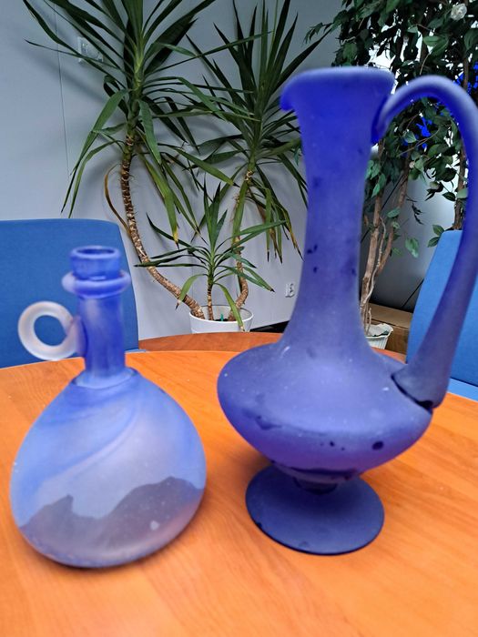 Sprzedam  szkło  ozdobne  piaskowane butelka wazonik zaproponuj cenę