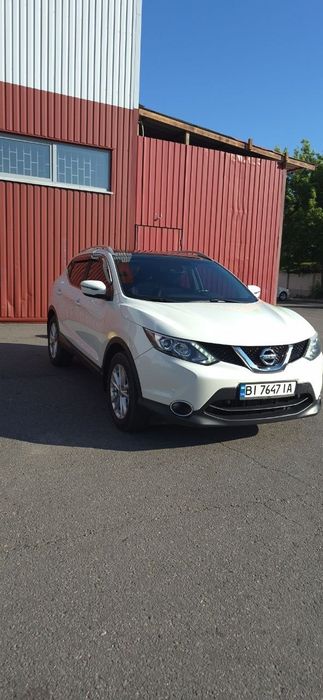 Nissan Qashqai. .