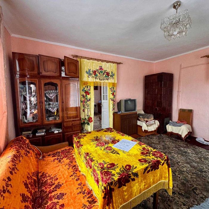 Продається домогосподарство 200м2  біля Франківська, с. Марківці