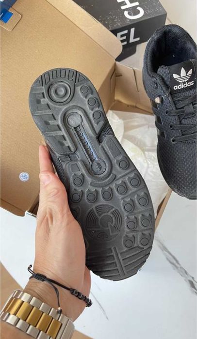 Adidas оригінал кросовки 33 розмір