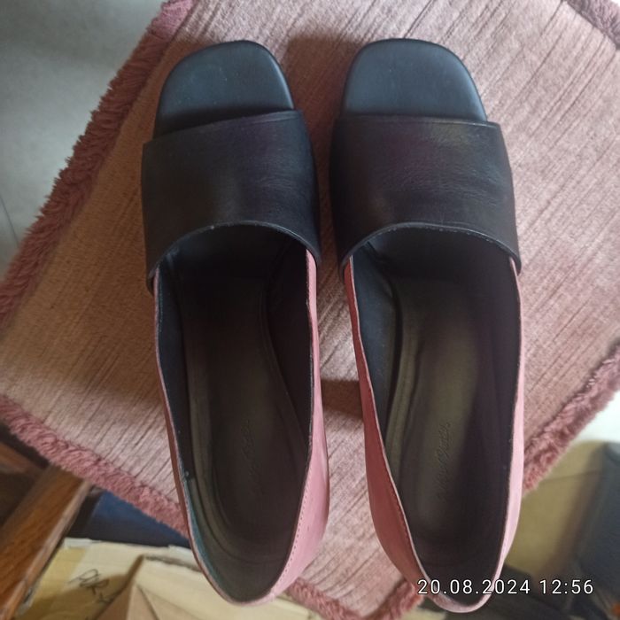 Buty other stories