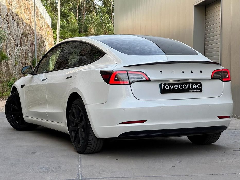 Tesla Model 3 Tração Traseira