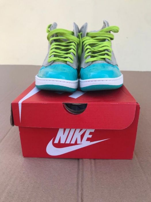 Nike Wmns Air Royalty Mid, Tam 37,5