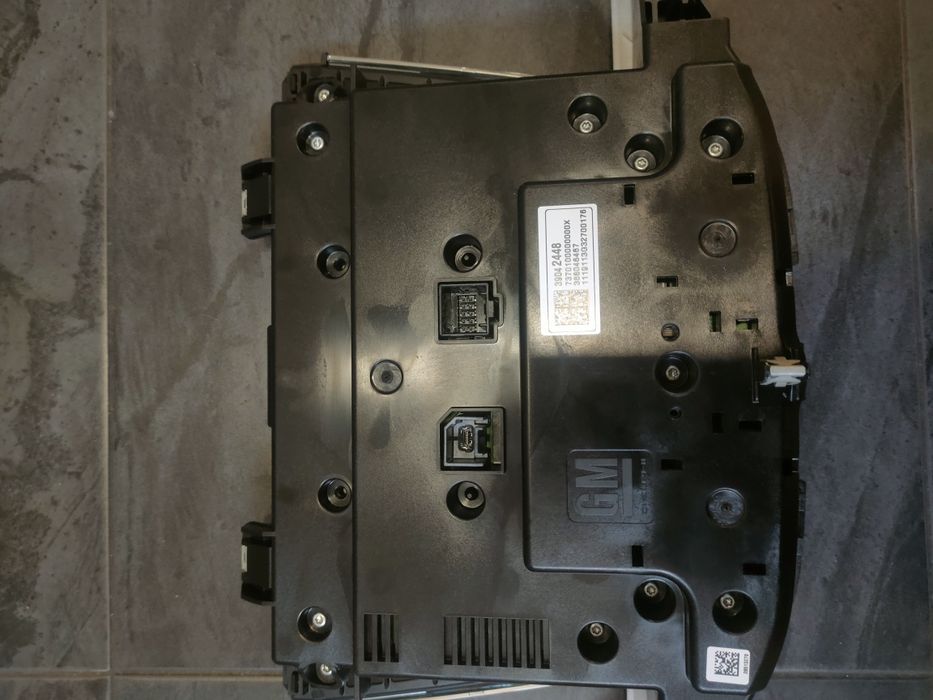 Display Ecrã rádio Opel Astra K com avaria