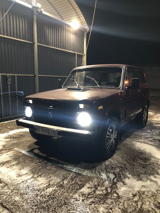Автомобіль ВАЗ 2121