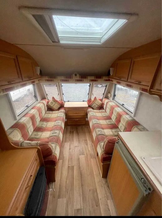 Caravana Avondale Rialto 640/6 – 6 Lugares – Duplo Eixo