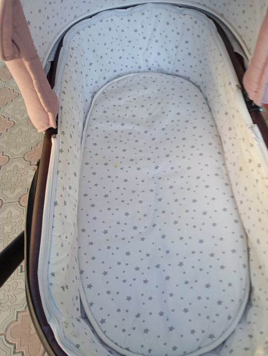 Продам коляску 2в 1.від 0-4 років