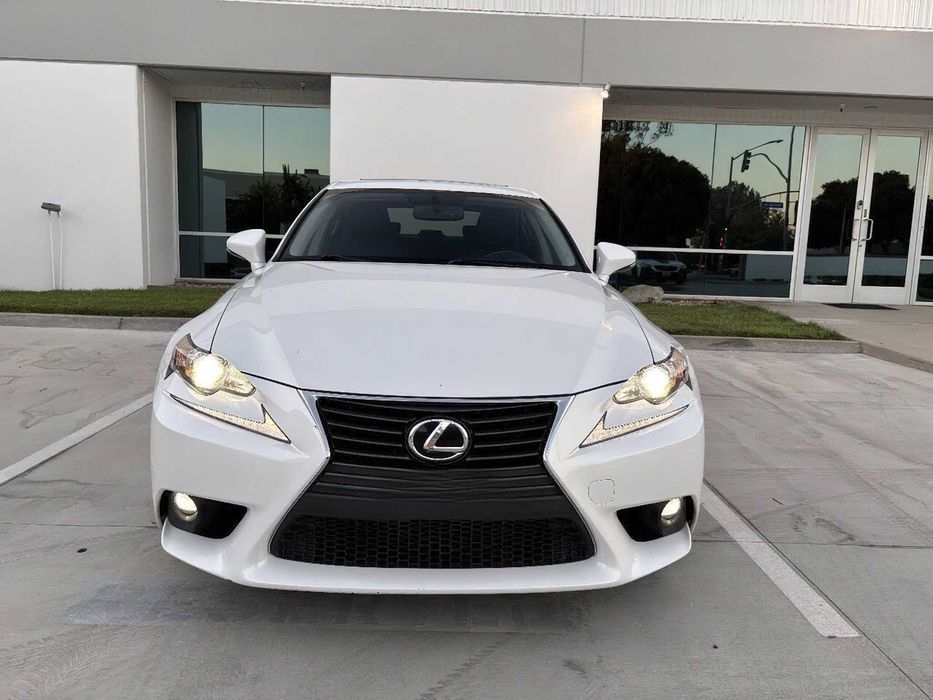 Lexus IS 250      2015