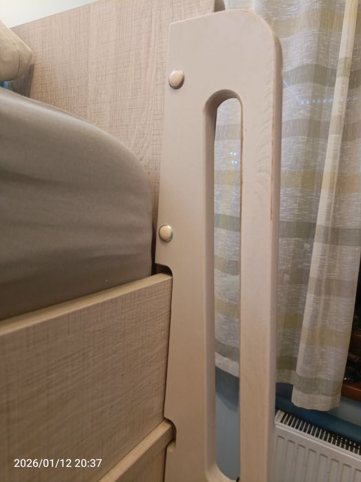 Sprzedam łóżko piętrowe z szafą 90x200