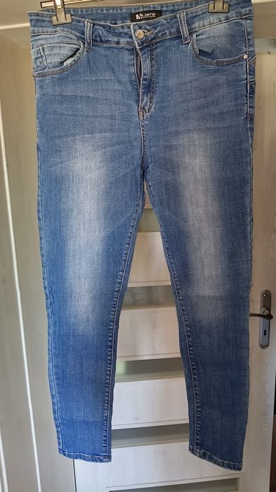 Spodnie damskie jeansy 44r