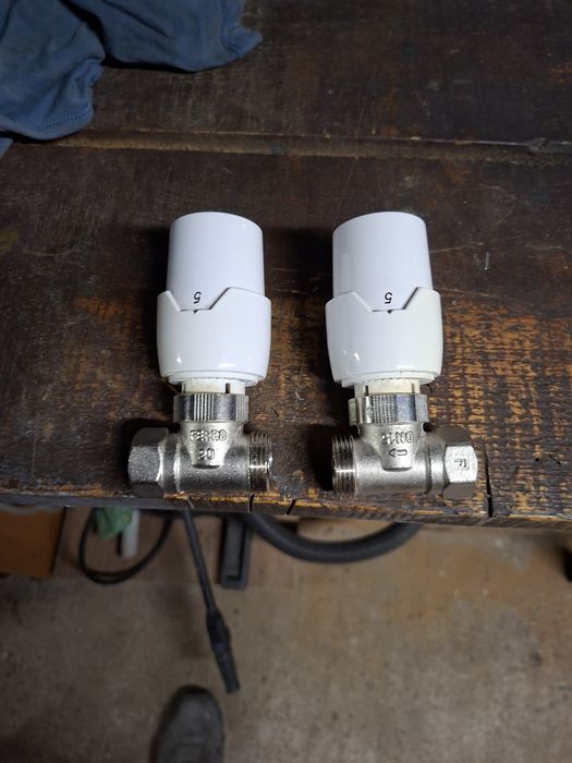 Termostat grzejnikowy Ferro