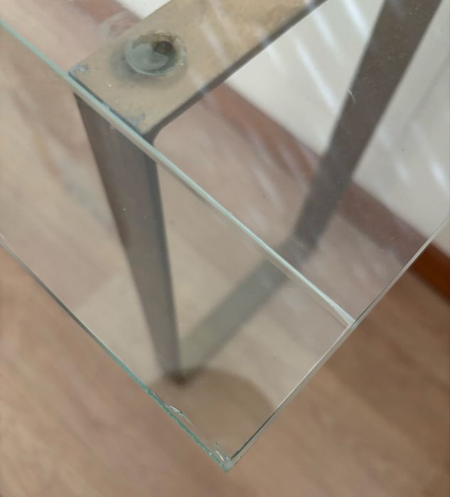 Mesa de centro em vidro