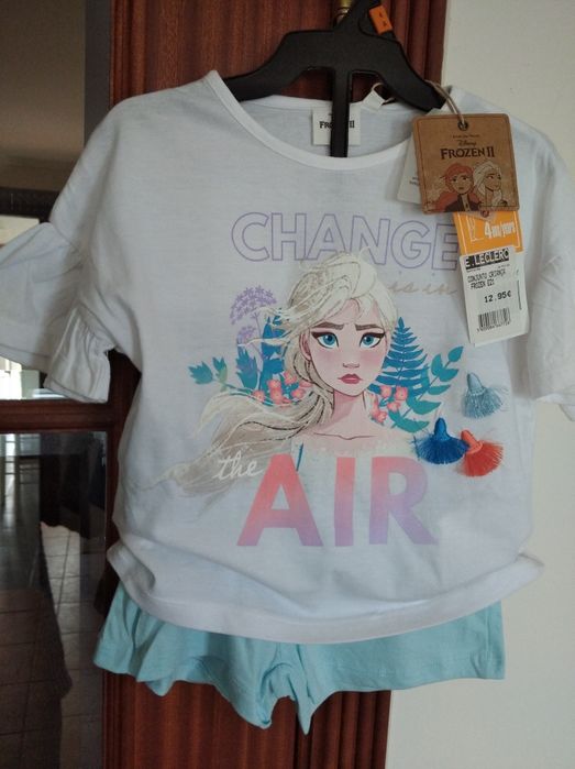 Conjunto novo da Frozen tamanho 4 anos