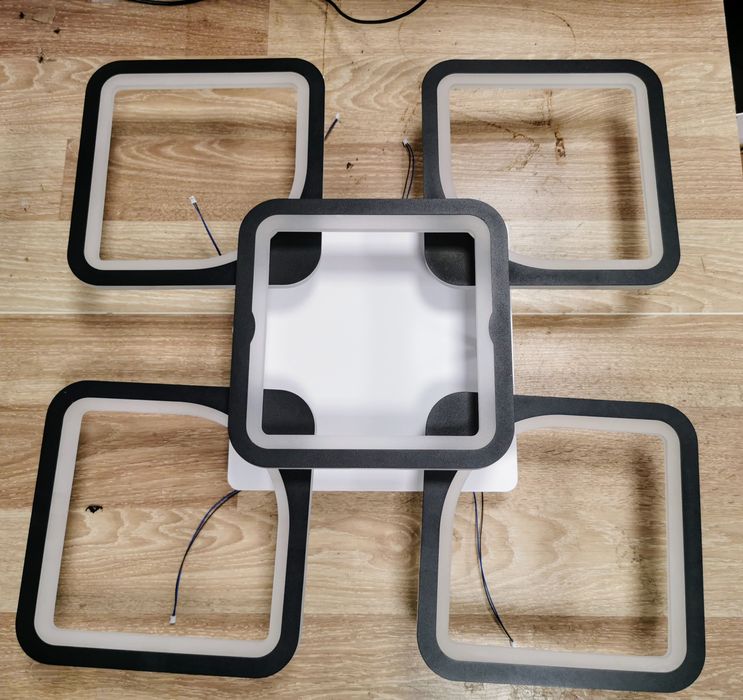 Nowoczesna lampa sufitowa z pilotem LED