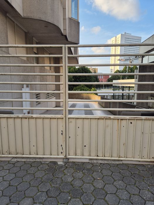 Arrecadação / mini armazém/ box/ arrumos rua Diogo de Silves