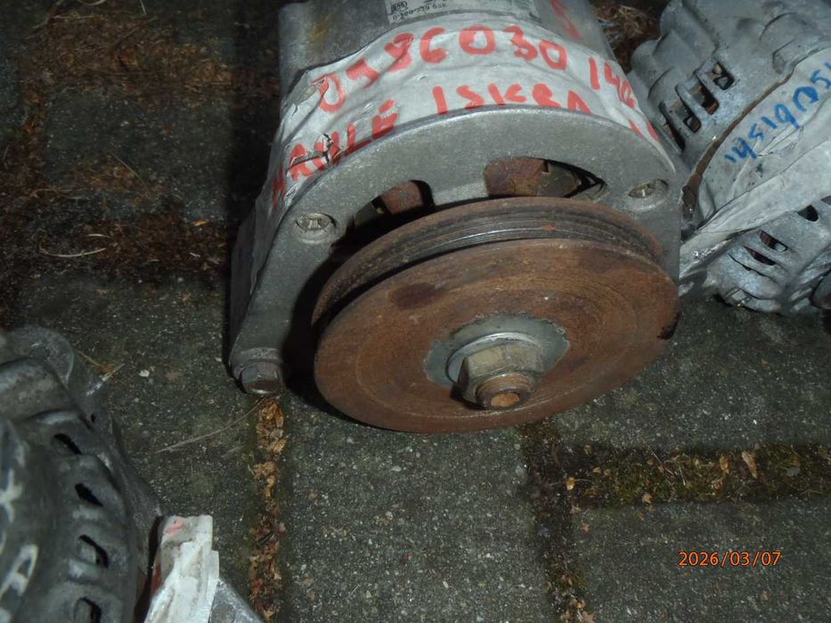 alternator koparka ciągnik agregat traktor maszyna budowlana widlak