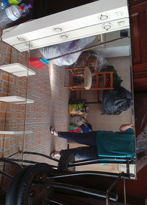 Espelho de quarto de banho com iluminação