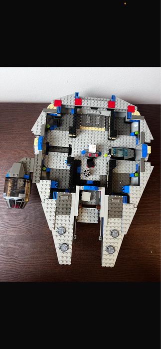 Lego Sokół Millenium 7190