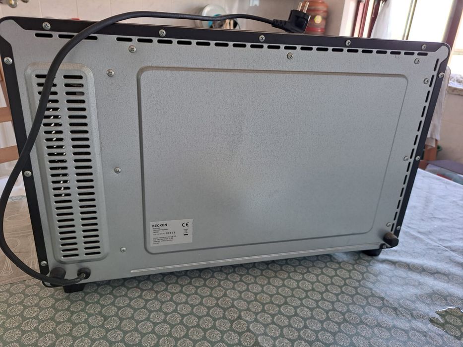 Forno Elétrico Becken 46L – Excelente Estado