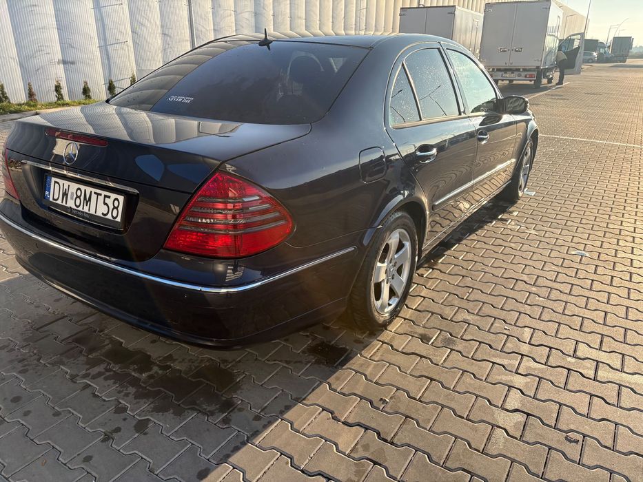 Mercedes W211 E320 CDI R6 204 KM Elegance automat