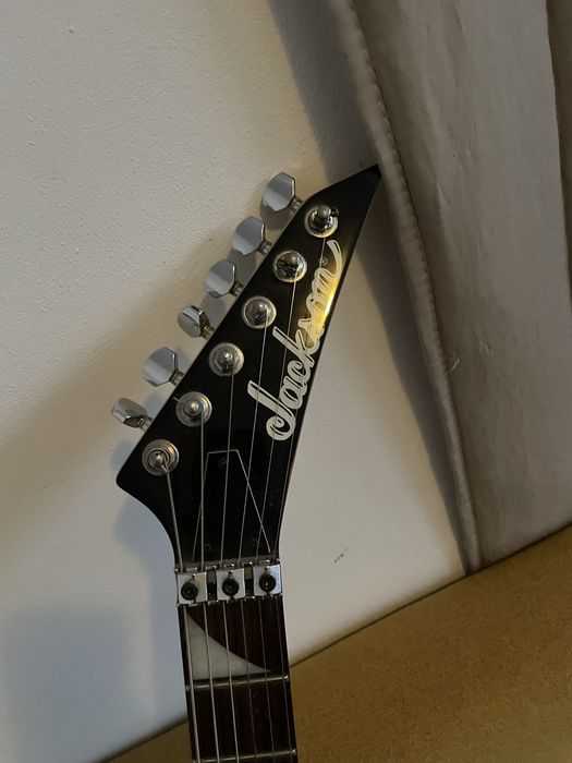 Guitarra Jackson Warrior