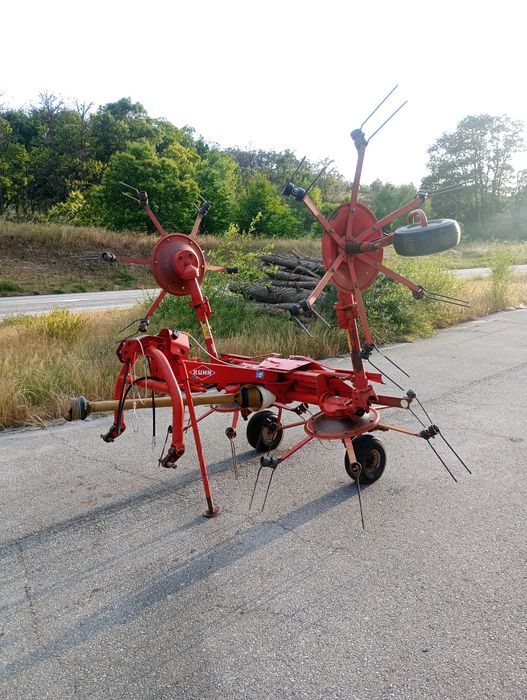 Virador de feno Kuhn GF 5001 MH Digidrive