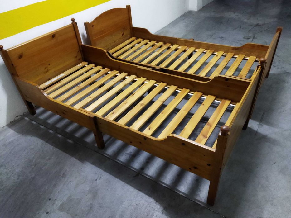 Cama Extensívei em Pinho com Estrado De Madeira e Colchão Lusocolchão