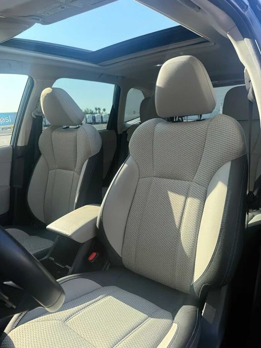 Subaru Forester      2022