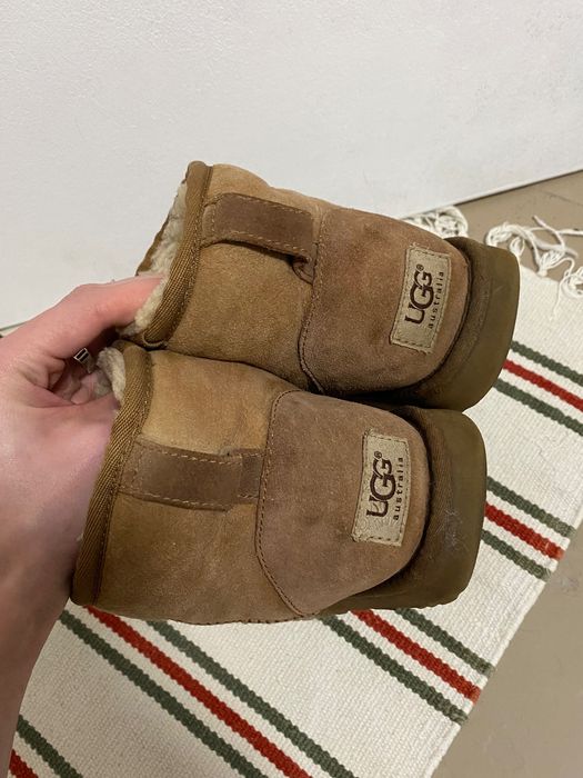 Оригінальні укорочені UGG б/у