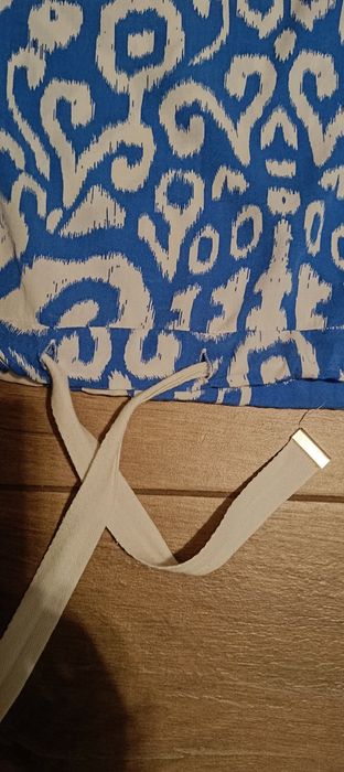 Bluzka w niebieskie wzory, Top Secret rozmiar 42