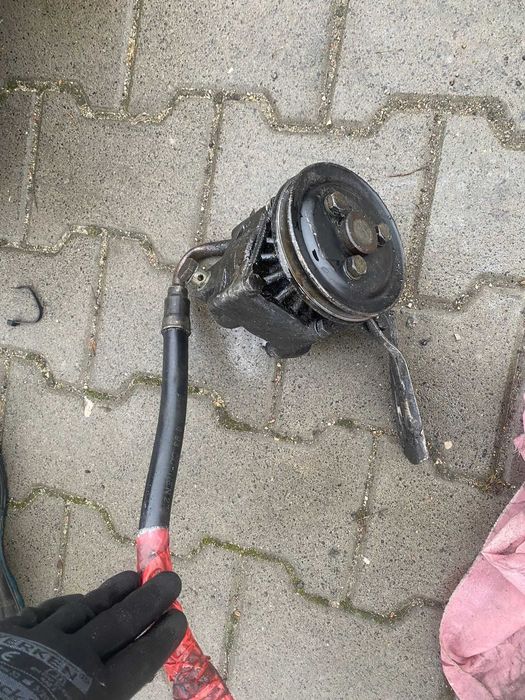 pompa wspomagania BMW E30 318i 316i M40B16 M40B18 Warszawa wysyłka