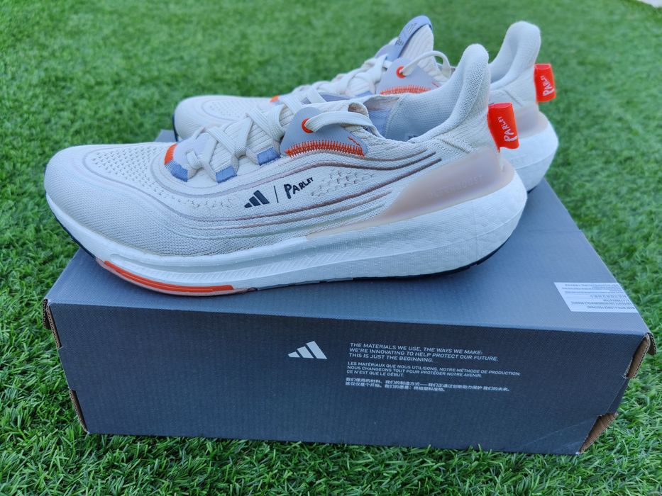 Sapatilhas Adidas Ultraboost Light Parley - T44EU