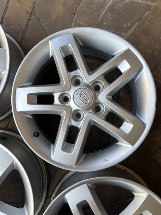 Оригінальні диски 5/114.3 r16 6.5j et51 kia ceed  hyundai